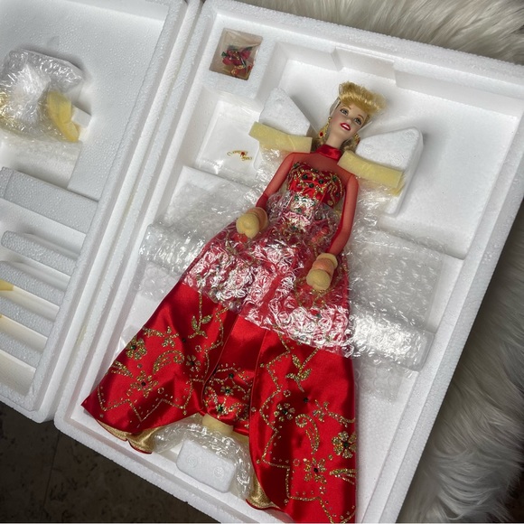 Barbie Vintage “Holiday Gift” 1998 Porcelain Doll New In Box Limited Edition - Picture 7 of 8